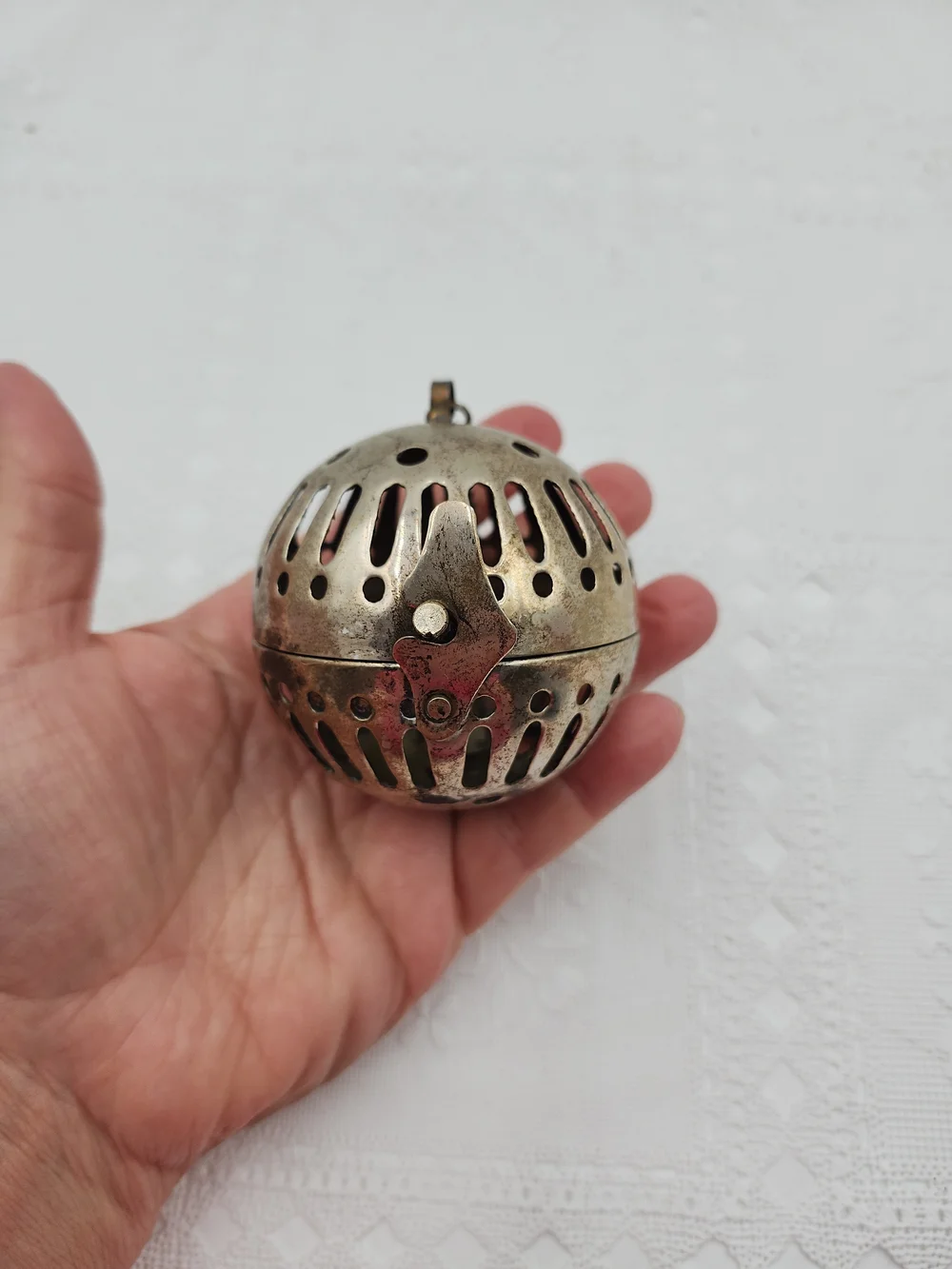 Vintage Metal  Hinged Pomander Potpourri Fragrance Diffuser Scent Ball